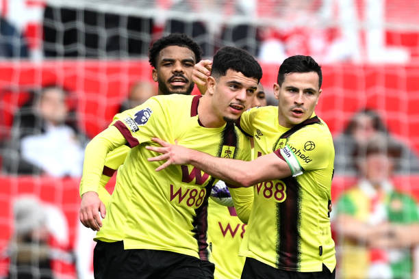 MU đánh rơi điểm trên sân nhà trước đội đang lo trụ hạng ảnh 15 MU đánh rơi điểm trên sân nhà trước đội đang lo trụ hạng ảnh 15