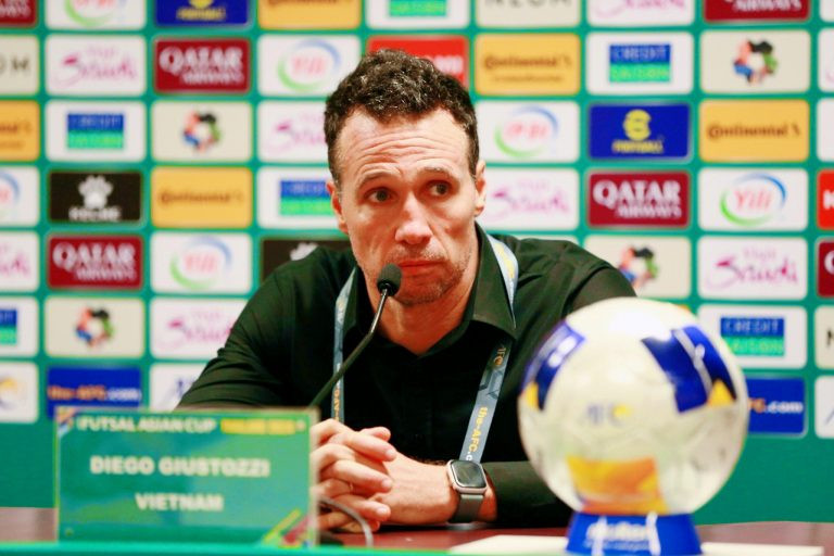 HLV Diego Giustozzi tiếc nuối sau thất bại của ĐT futsal Việt Nam