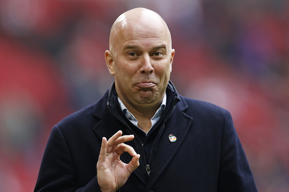 Arne Slot đang khởi đầu như mơ ở Liverpool Arne Slot đang khởi đầu như mơ ở Liverpool