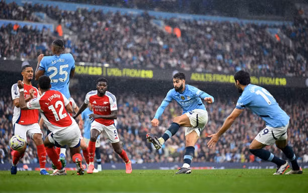 Arsenal đánh rơi 2 điểm phút bù giờ cuối cùng trong màn đại chiến kịch tính cùng Man City ảnh 18 Arsenal đánh rơi 2 điểm phút bù giờ cuối cùng trong màn đại chiến kịch tính cùng Man City ảnh 18