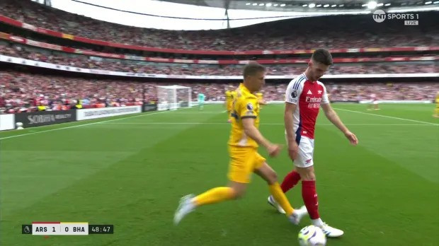 Tình huống Rice cản đối thủ đá phạt nhanh Tình huống Rice cản đối thủ đá phạt nhanh