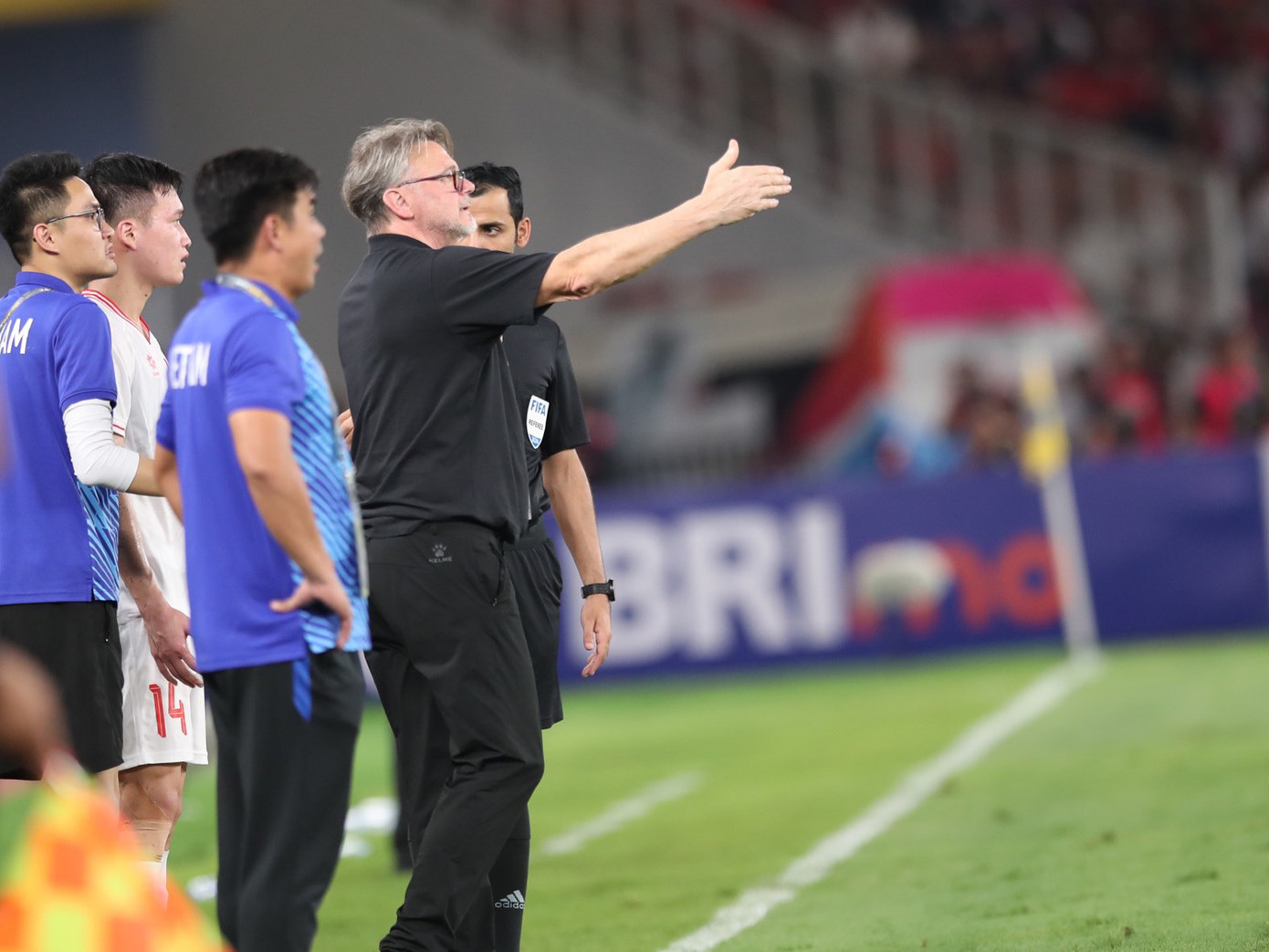 Gục ngã ở Bung Karno, đội tuyển Việt Nam mất vị trí nhì bảng F ảnh 15