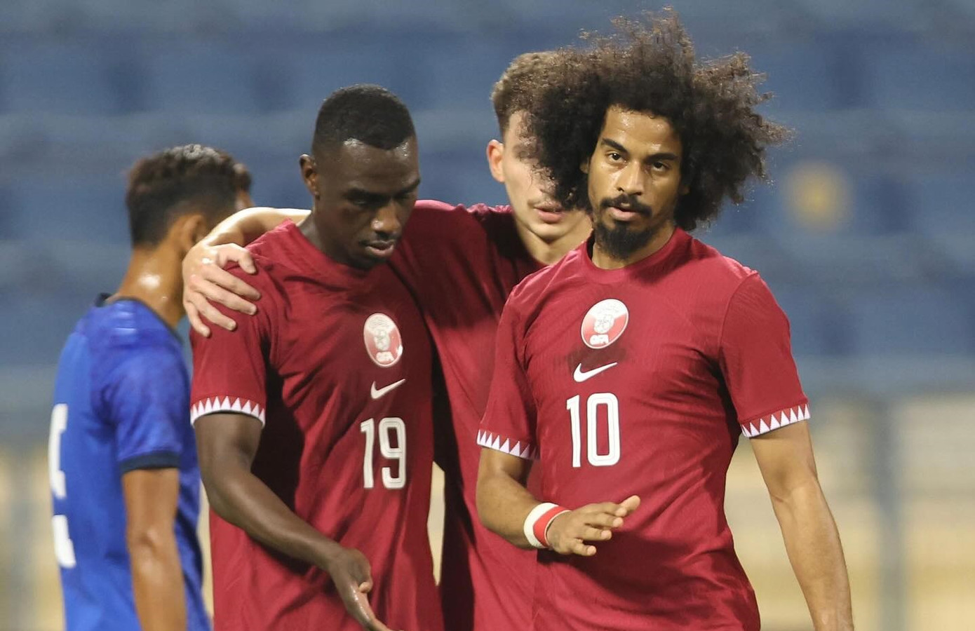 Qatar có đủ điểm tựa để thắng đậm Lebanon