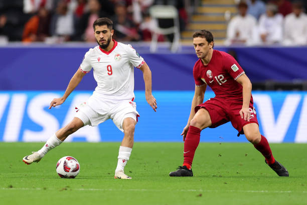 Thắng tối thiểu Tajikistan, Qatar giành vé đầu tiên vượt qua vòng bảng ảnh 8