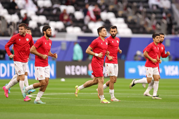 Tajikistan thể hiện lối chơi tập thể khá đáng gờm ở trận hòa Trung Quốc