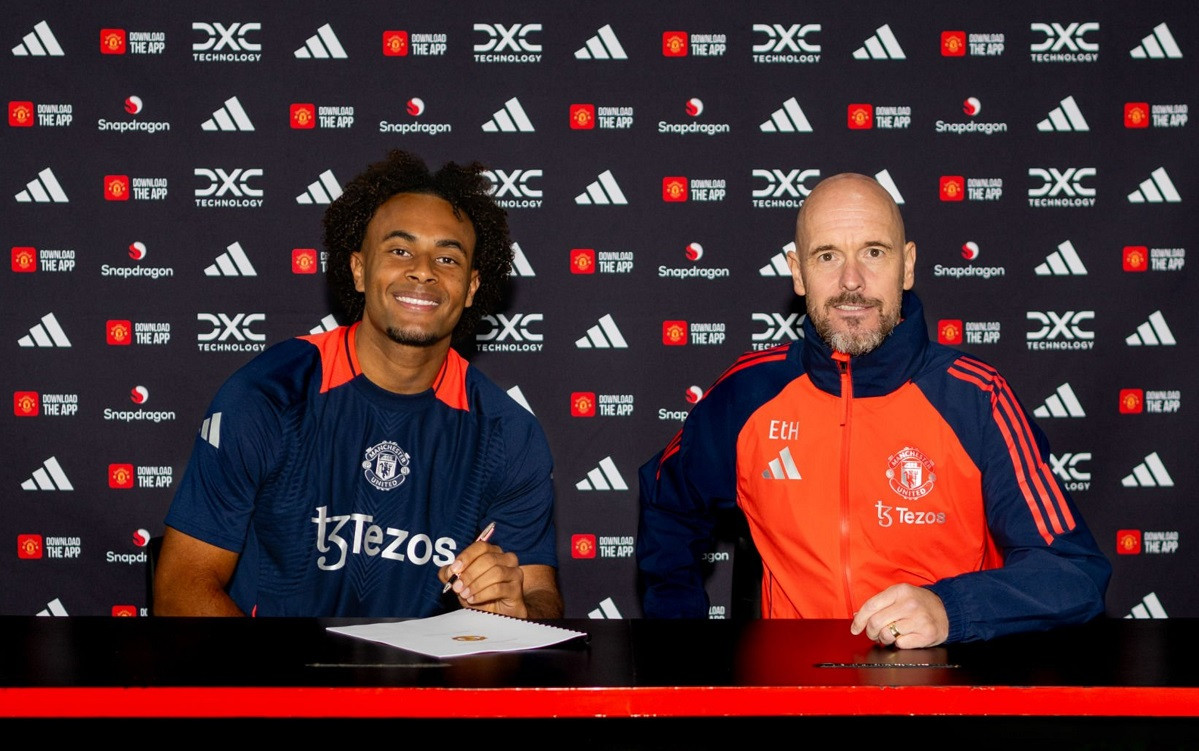 Joshua Zirkzee rạng rỡ ký hợp đồng với MU