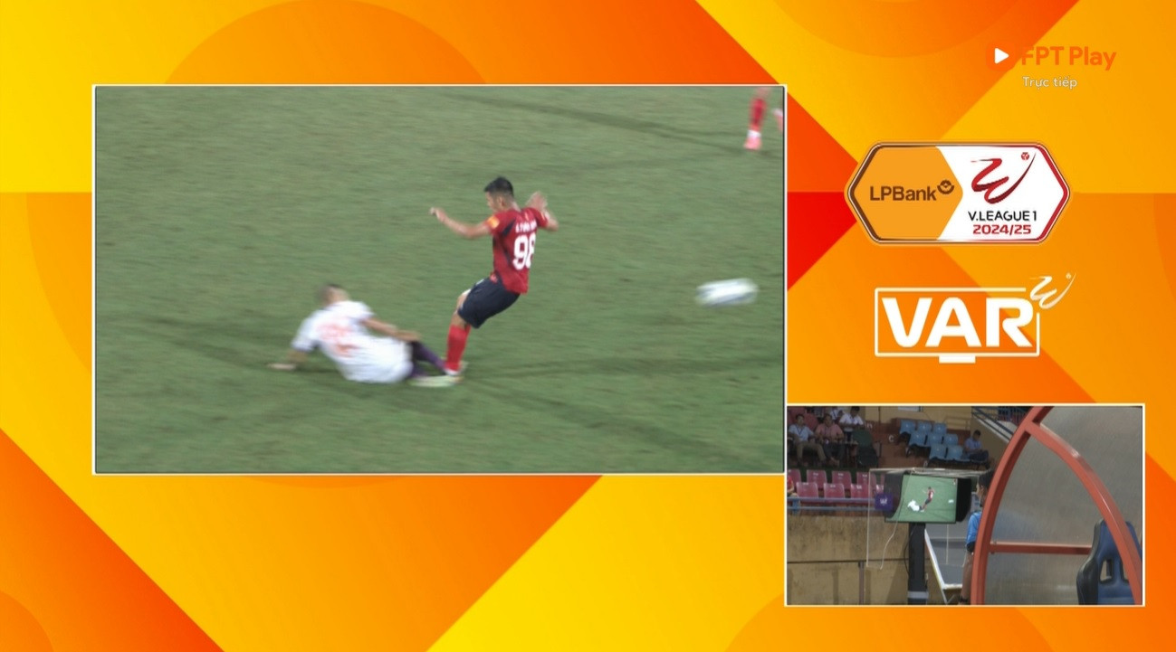 Leo Artur lại tỏa sáng, CAHN đánh bại Becamex Bình Dương ảnh 5 Leo Artur lại tỏa sáng, CAHN đánh bại Becamex Bình Dương ảnh 5