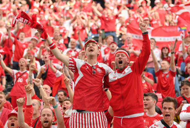 Chia điểm cùng Đan Mạch, tuyển Anh chưa thể giành vé sớm ảnh 3