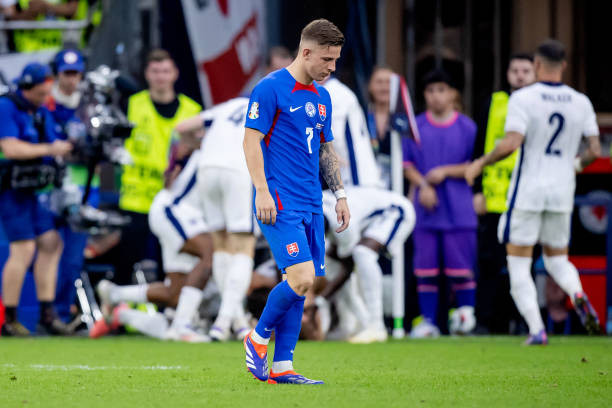 Anh chật vật ngược dòng trước Slovakia ảnh 27 Anh chật vật ngược dòng trước Slovakia ảnh 27