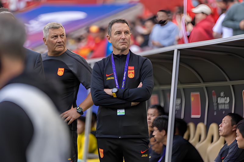 HLV Jankovic chịu nhiều chỉ trích.