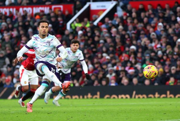 MU thảm bại 0-3 trên sân nhà trước Bournemouth ảnh 8 MU thảm bại 0-3 trên sân nhà trước Bournemouth ảnh 8