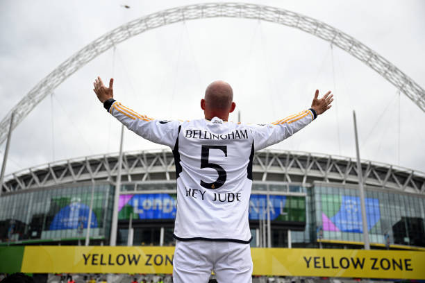 Bellingham trở thành thần tượng mới của Real Bellingham trở thành thần tượng mới của Real