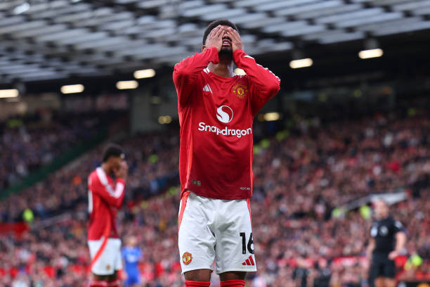 Zirkzee lập cú đúp, MU thắng dễ Everton ảnh 3 Zirkzee lập cú đúp, MU thắng dễ Everton ảnh 3