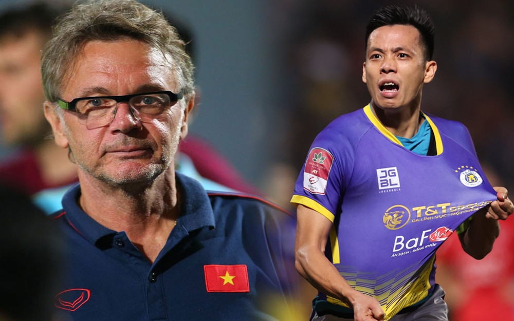 HLV Troussier viết tâm thư dài chia tay Văn Quyết