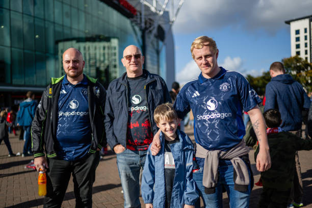 Hojlund lập công, MU ngược dòng thắng Brentford ảnh 8 Hojlund lập công, MU ngược dòng thắng Brentford ảnh 8