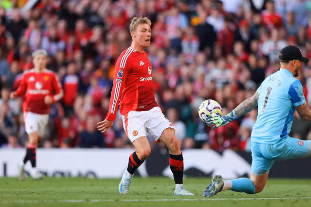 Hojlund lập công, MU ngược dòng thắng Brentford ảnh 17