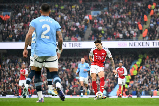 Arsenal đánh rơi 2 điểm phút bù giờ cuối cùng trong màn đại chiến kịch tính cùng Man City ảnh 12 Arsenal đánh rơi 2 điểm phút bù giờ cuối cùng trong màn đại chiến kịch tính cùng Man City ảnh 12