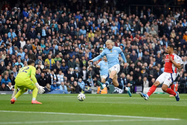 Arsenal đánh rơi 2 điểm phút bù giờ cuối cùng trong màn đại chiến kịch tính cùng Man City ảnh 9 Arsenal đánh rơi 2 điểm phút bù giờ cuối cùng trong màn đại chiến kịch tính cùng Man City ảnh 9