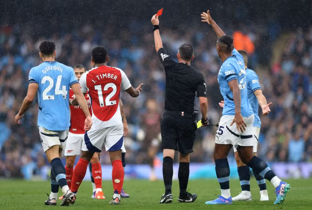 Arsenal đánh rơi 2 điểm phút bù giờ cuối cùng trong màn đại chiến kịch tính cùng Man City ảnh 16 Arsenal đánh rơi 2 điểm phút bù giờ cuối cùng trong màn đại chiến kịch tính cùng Man City ảnh 16