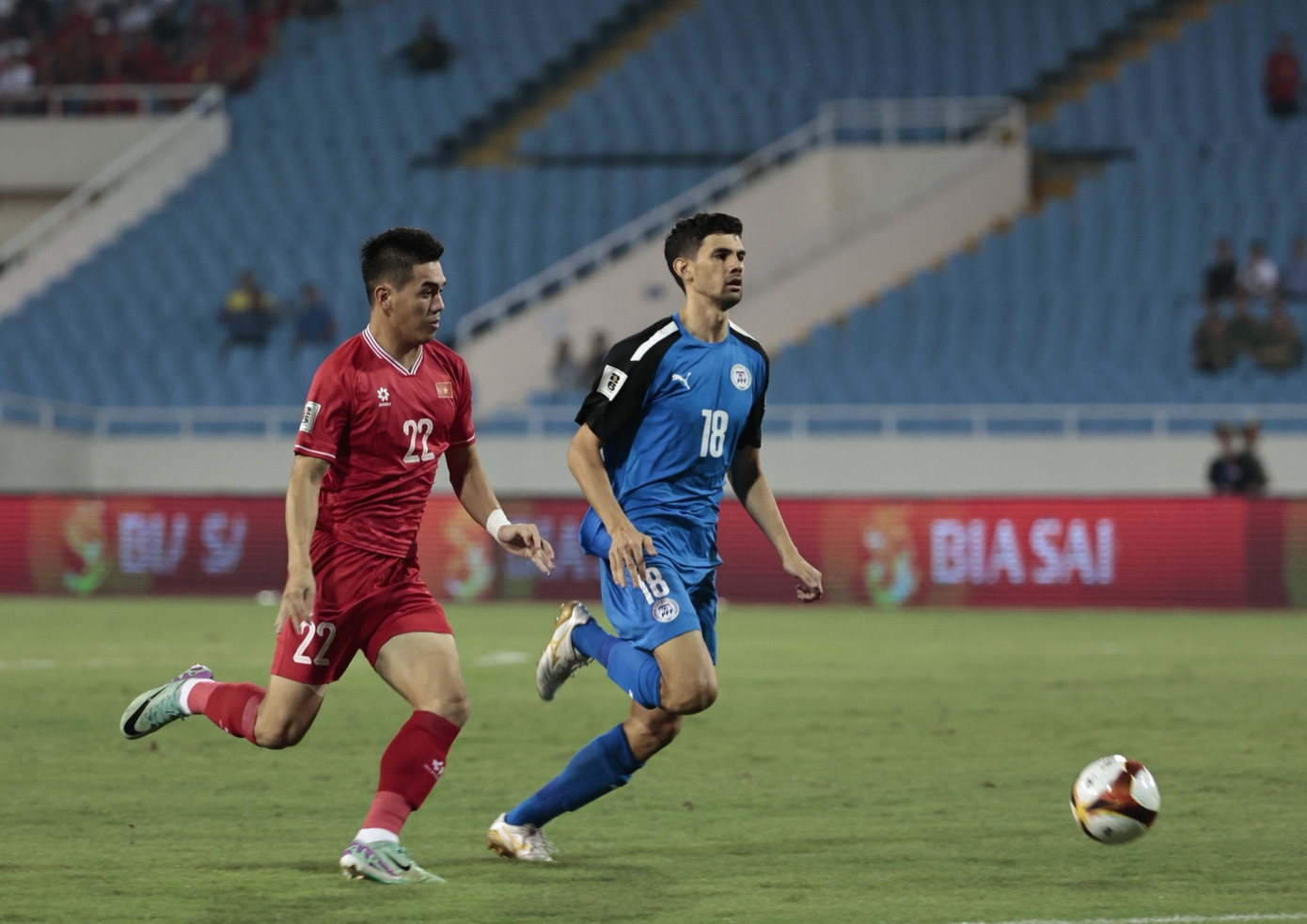 Tiến Linh đang chơi cao nhất trên hàng công của tuyển Việt Nam. Ảnh: Như Ý Tiến Linh đang chơi cao nhất trên hàng công của tuyển Việt Nam. Ảnh: Như Ý