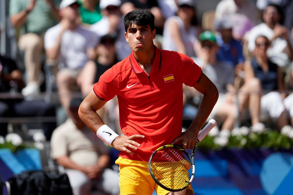 Carlos Alcaraz bất lực trước phong độ đỉnh cao của Djokovic Carlos Alcaraz bất lực trước phong độ đỉnh cao của Djokovic