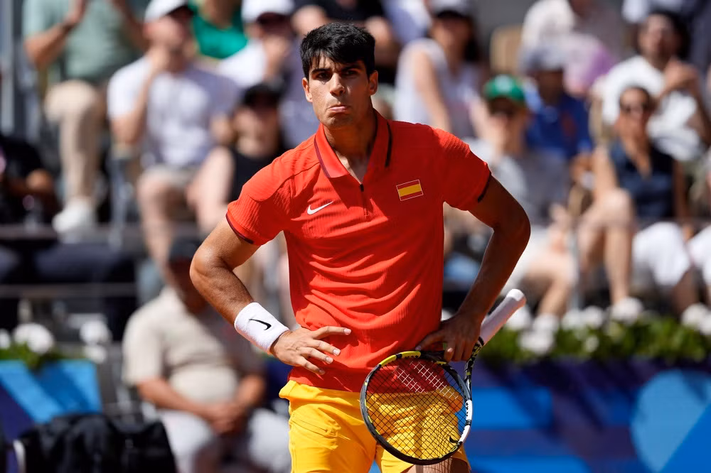 Carlos Alcaraz bất lực trước phong độ đỉnh cao của Djokovic Carlos Alcaraz bất lực trước phong độ đỉnh cao của Djokovic