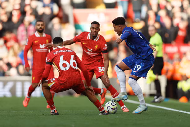 'Cây nhà lá vườn' tỏa sáng, Liverpool hạ gọn Chelsea ảnh 5