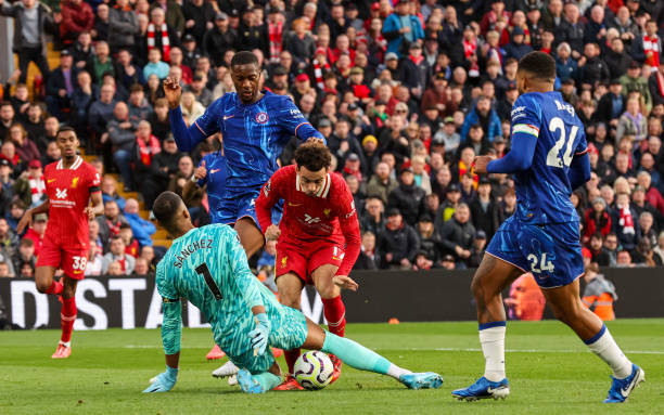 'Cây nhà lá vườn' tỏa sáng, Liverpool hạ gọn Chelsea ảnh 8 'Cây nhà lá vườn' tỏa sáng, Liverpool hạ gọn Chelsea ảnh 8