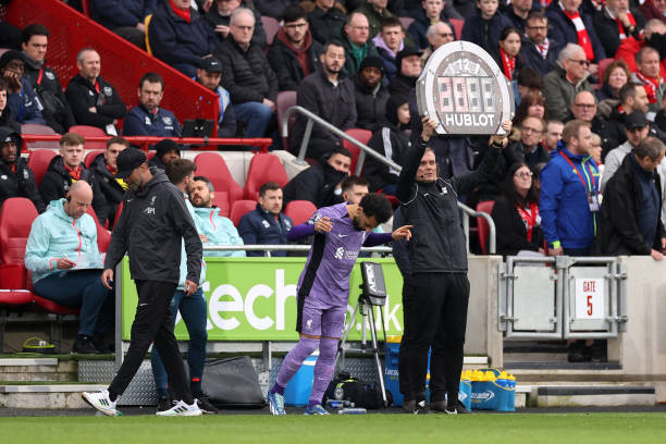 Đại thắng Brentford 4-1, Liverpool nới rộng khoảng cách với nhóm bám đuổi ảnh 14 Đại thắng Brentford 4-1, Liverpool nới rộng khoảng cách với nhóm bám đuổi ảnh 14