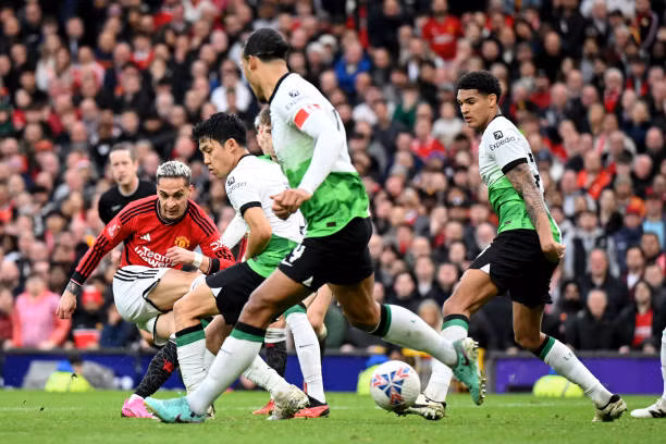 MU ngược dòng không tưởng trước Liverpool, giành vé vào bán kết FA Cup ảnh 22