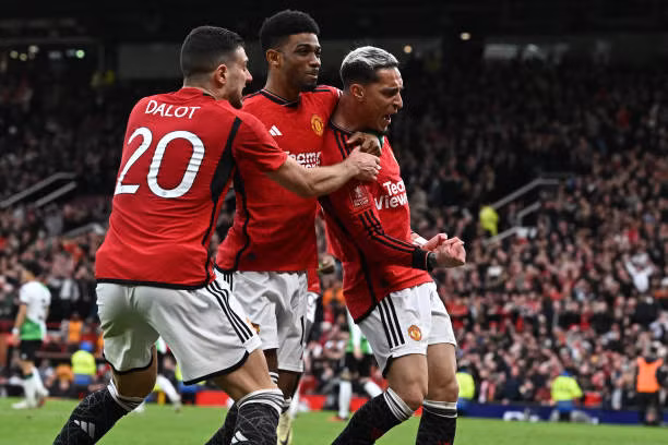 MU ngược dòng không tưởng trước Liverpool, giành vé vào bán kết FA Cup ảnh 23