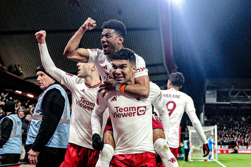 MU đánh bại Nottingham bằng bàn thắng muộn của Casemiro MU đánh bại Nottingham bằng bàn thắng muộn của Casemiro