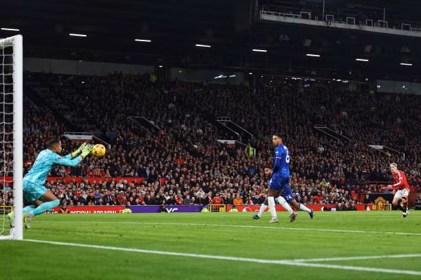 MU và Chelsea bất phân thắng bại tại Old Trafford ảnh 8