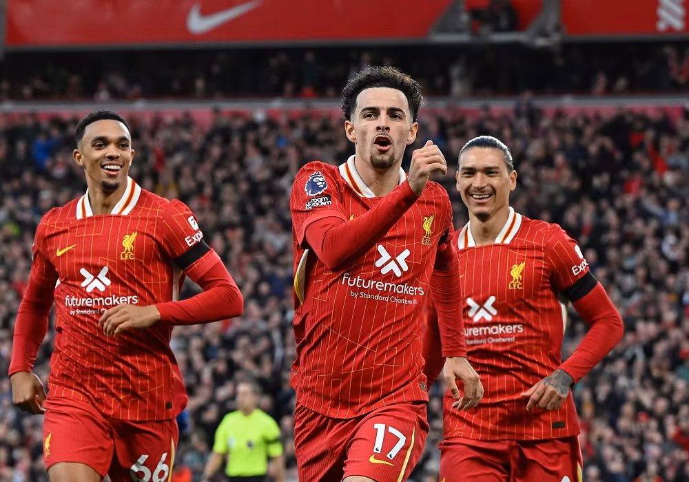 'Cây nhà lá vườn' tỏa sáng, Liverpool hạ gọn Chelsea ảnh 11