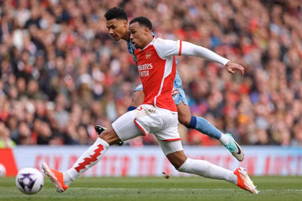Thua sốc Aston Villa, Arsenal mất ngôi đầu Ngoại hạng Anh ảnh 15