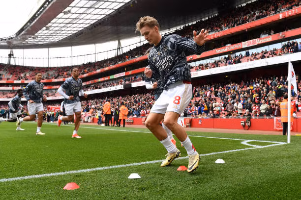Thua sốc Aston Villa, Arsenal mất ngôi đầu Ngoại hạng Anh ảnh 9