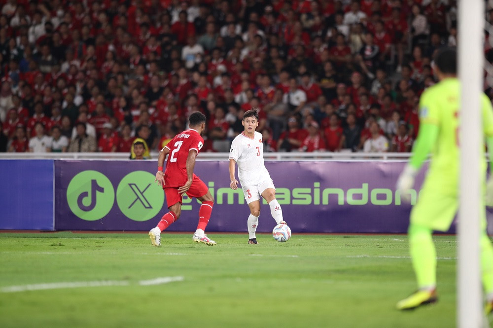 Võ Minh Trọng lên tấn công rất tốt bên cánh trái. Ảnh: Văn Văn