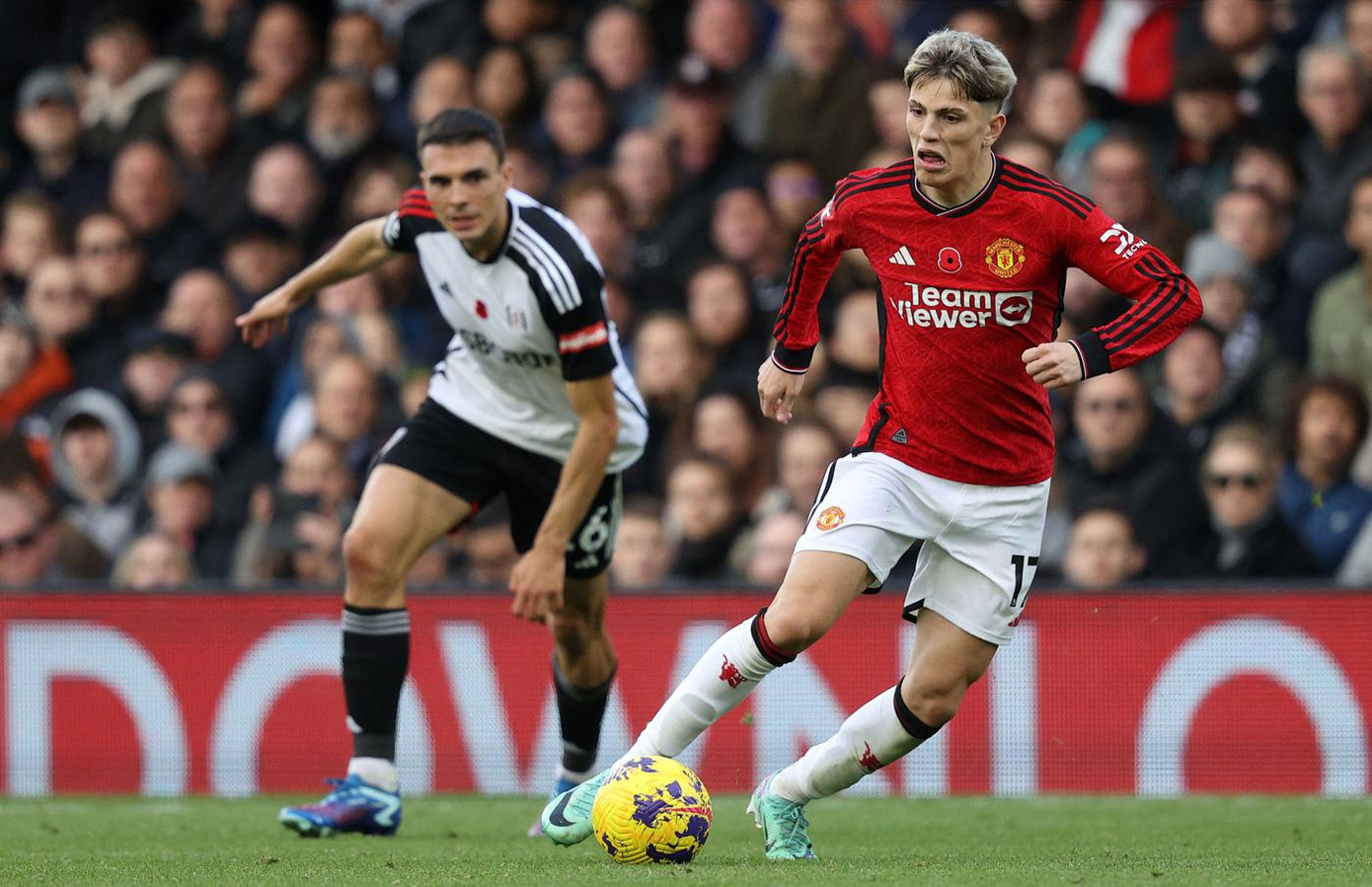 MU hụt hơi trong cuộc đua vào tốp 4