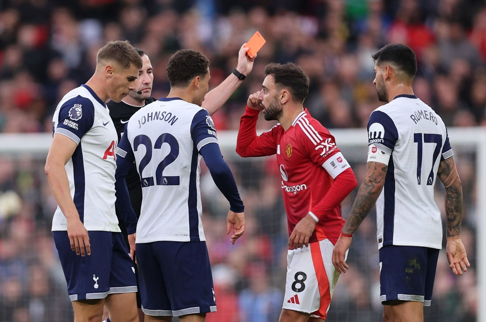 Bruno Fernandes bị đuổi, MU thua thảm Tottenham trên sân nhà ảnh 12