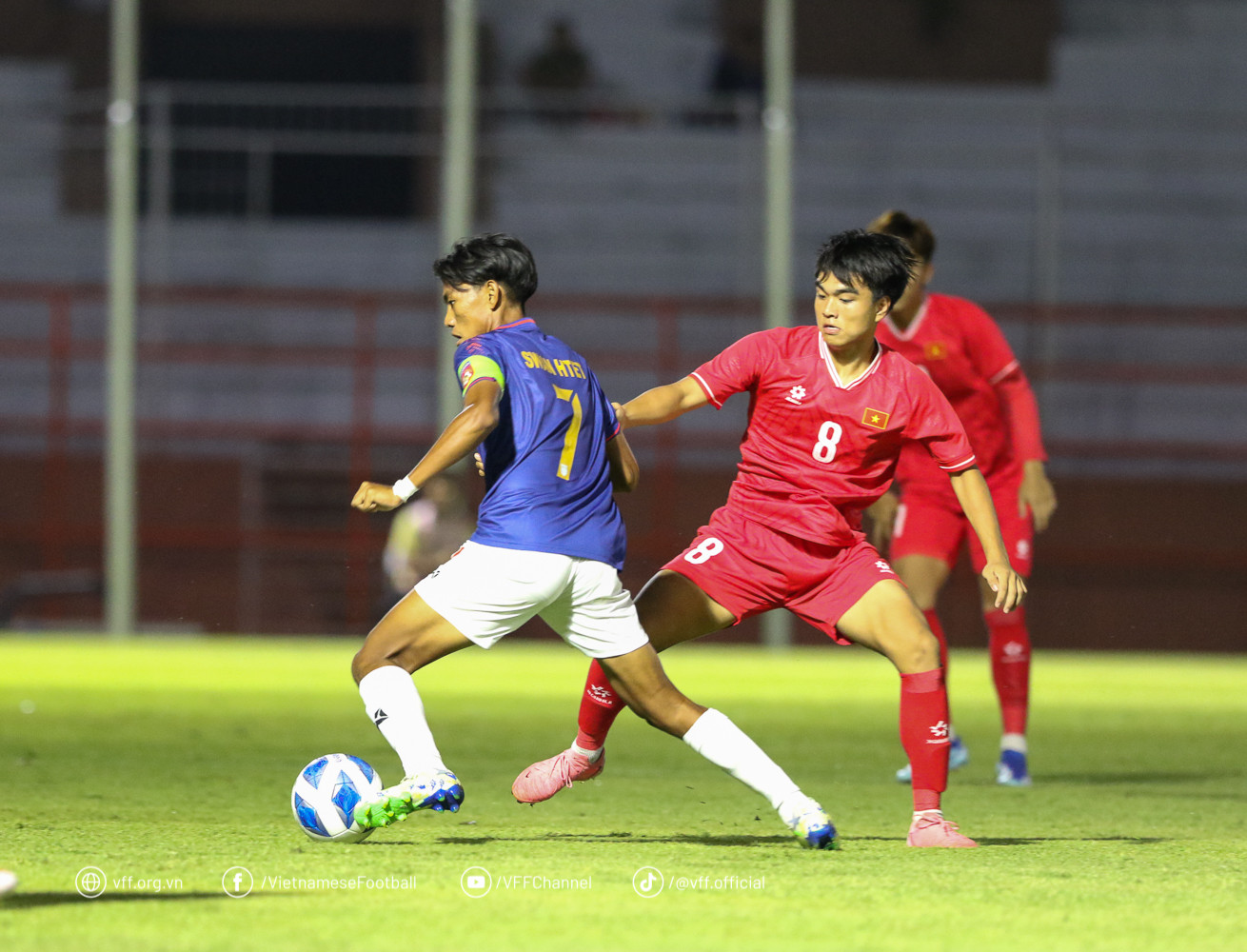 Công Phương mờ nhạt trước U19 Myanmar Công Phương mờ nhạt trước U19 Myanmar