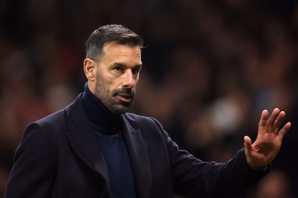 Ruud van Nistelrooy giúp MU chơi thanh thoát hơn Ruud van Nistelrooy giúp MU chơi thanh thoát hơn