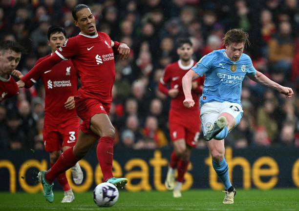 Liverpool chia điểm với Man City, Arsenal chiếm ngôi đầu Ngoại hạng Anh ảnh 17