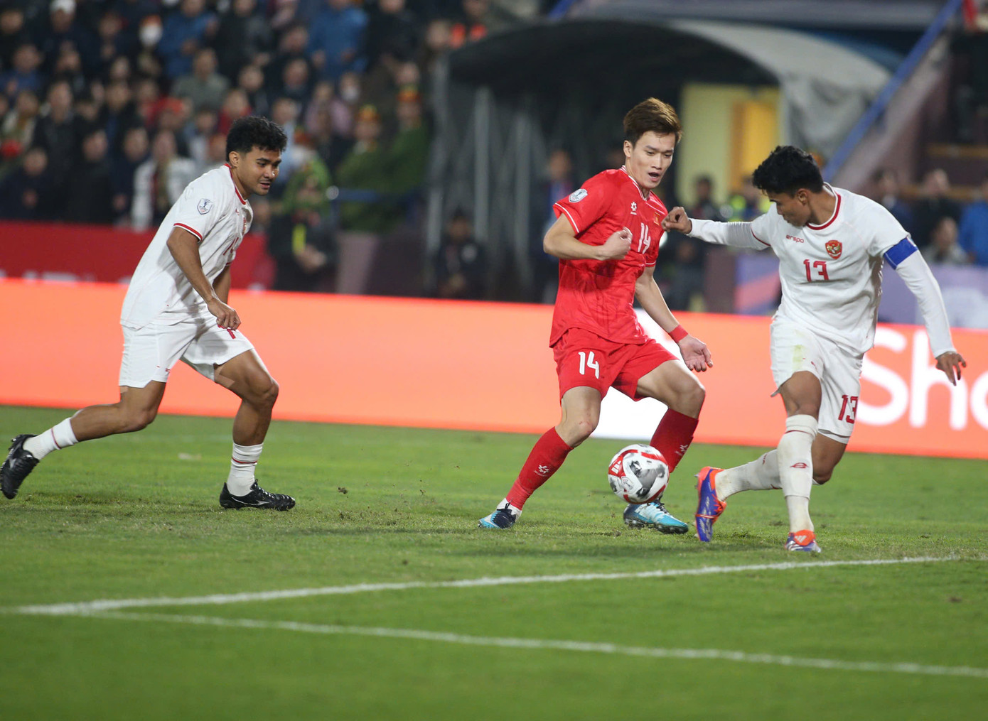 Quang Hải ghi bàn, Việt Nam chiếm ngôi đầu bảng B ảnh 11 Quang Hải ghi bàn, Việt Nam chiếm ngôi đầu bảng B ảnh 11