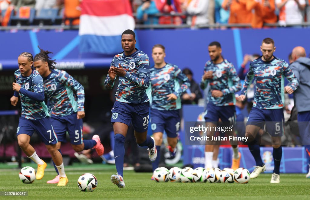 Siêu dự bị tỏa sáng, Hà Lan thắng ngược Ba Lan đầy kịch tính ảnh 4 Siêu dự bị tỏa sáng, Hà Lan thắng ngược Ba Lan đầy kịch tính ảnh 4