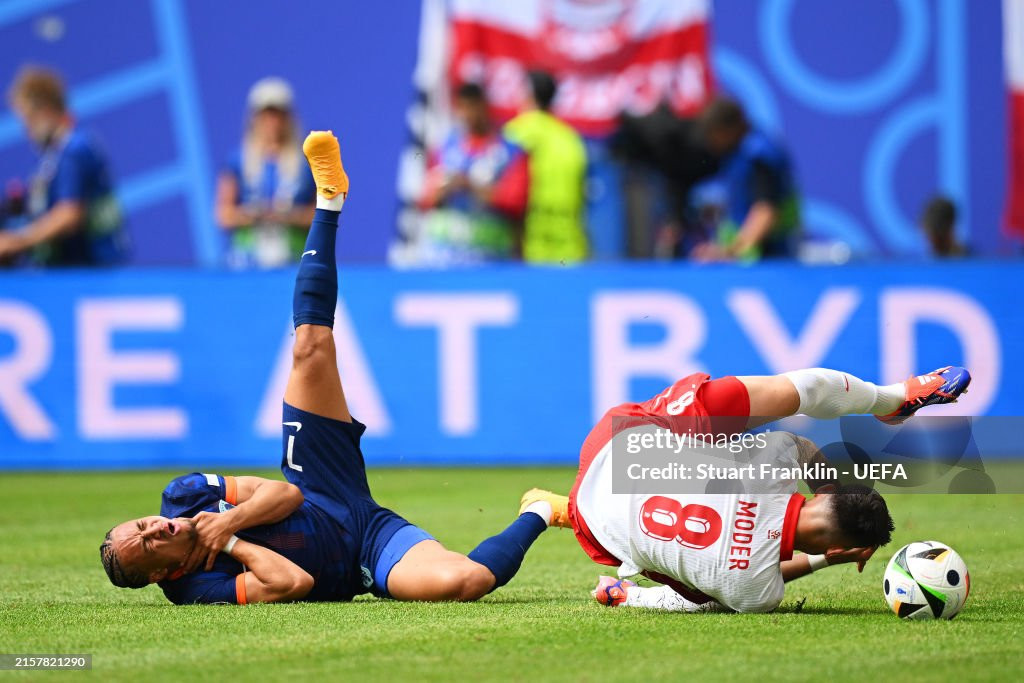 Siêu dự bị tỏa sáng, Hà Lan thắng ngược Ba Lan đầy kịch tính ảnh 23 Siêu dự bị tỏa sáng, Hà Lan thắng ngược Ba Lan đầy kịch tính ảnh 23