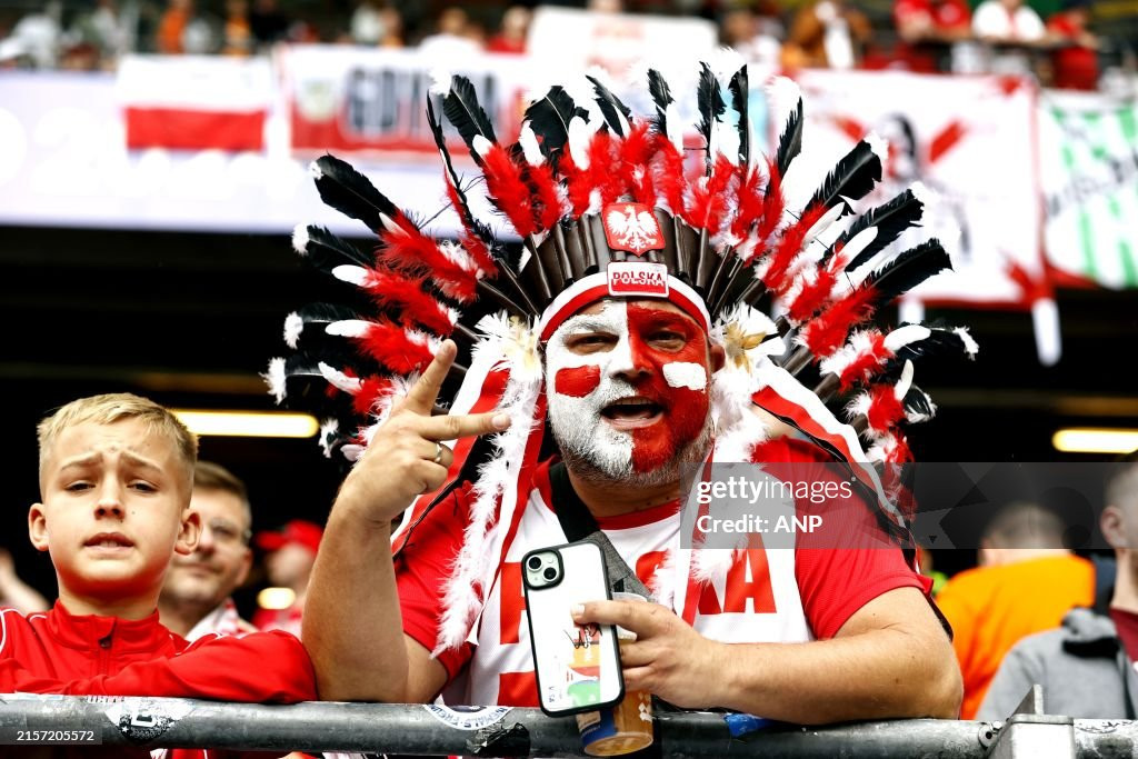 Siêu dự bị tỏa sáng, Hà Lan thắng ngược Ba Lan đầy kịch tính ảnh 7 Siêu dự bị tỏa sáng, Hà Lan thắng ngược Ba Lan đầy kịch tính ảnh 7