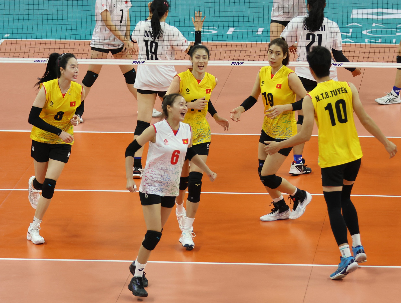 Bóng chuyền nữ Việt Nam vô địch AVC Challenge Cup 2024 Bóng chuyền nữ Việt Nam vô địch AVC Challenge Cup 2024