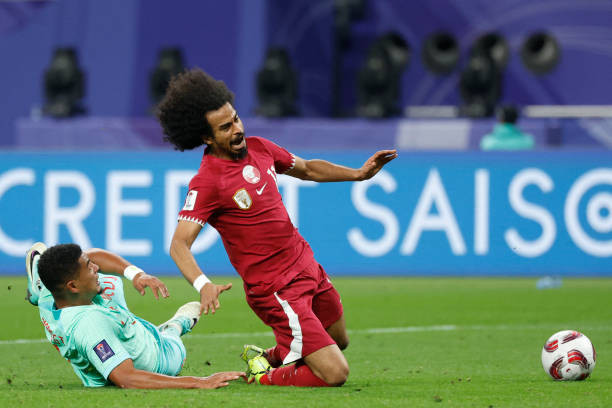 Thua Qatar 0-1, Trung Quốc coi như hết cách qua vòng bảng ảnh 16