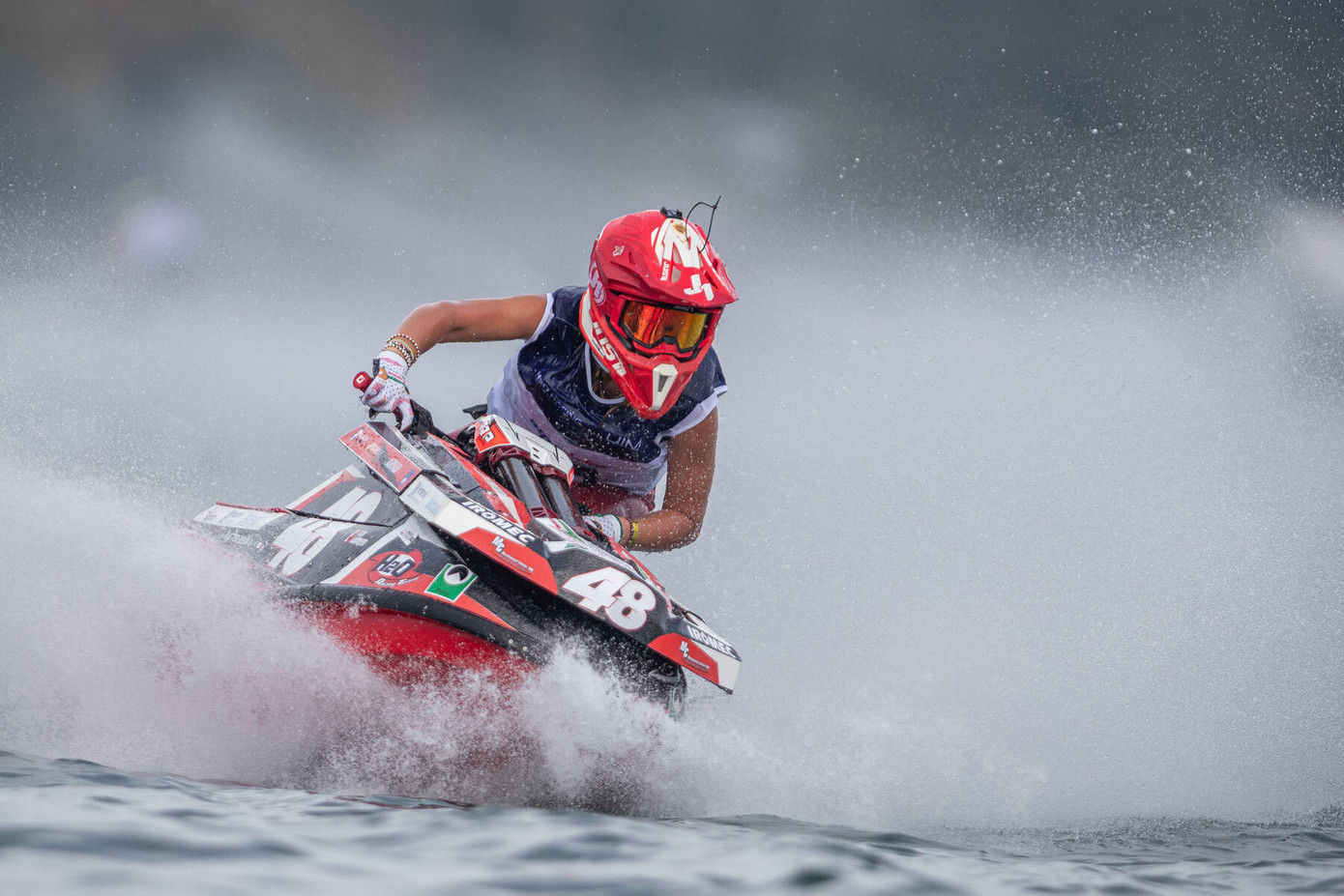 Đua mô tô nước đang trở thành trào lưu mới