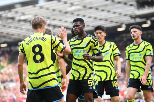 Thắng tối thiểu MU, Arsenal tiếp tục đua vô địch với Man City ảnh 18 Thắng tối thiểu MU, Arsenal tiếp tục đua vô địch với Man City ảnh 18